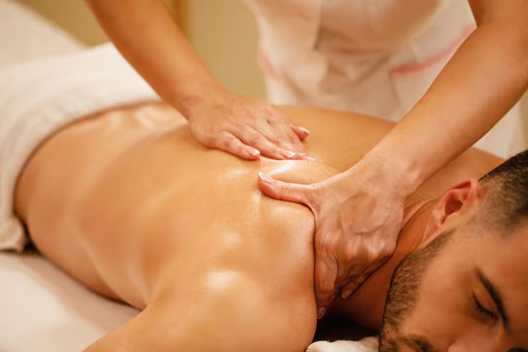 Đội ngũ nhân viên chuyên nghiệp và trẻ trung
